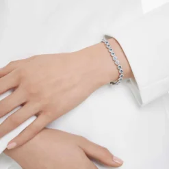 Una Angelic Armband