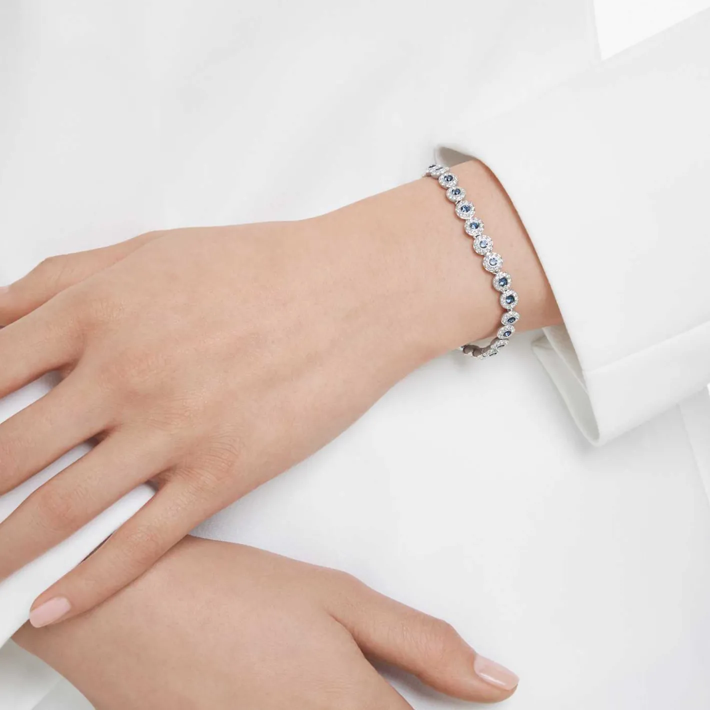 Una Angelic Armband